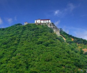 La Popa Convent.  Source: www.panoramio.com - Photo by Mauricio Franco 